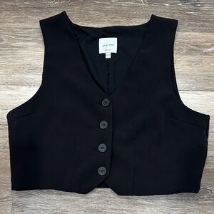 Love Tree Women's Black Crop Vest